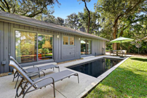FREE Pool Heat - Upscale Home, Private Heated Pool, Pet Friendly - 7 Pender Lane
